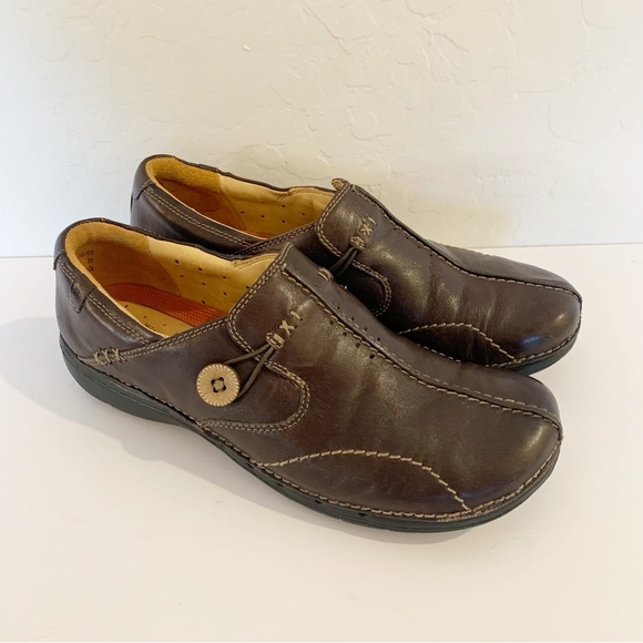 Clarks Unstructured Brown Leather Slip On Loafer Size 8.5M - Picture 1 of 12